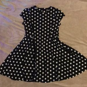 Black poke a dotted dress